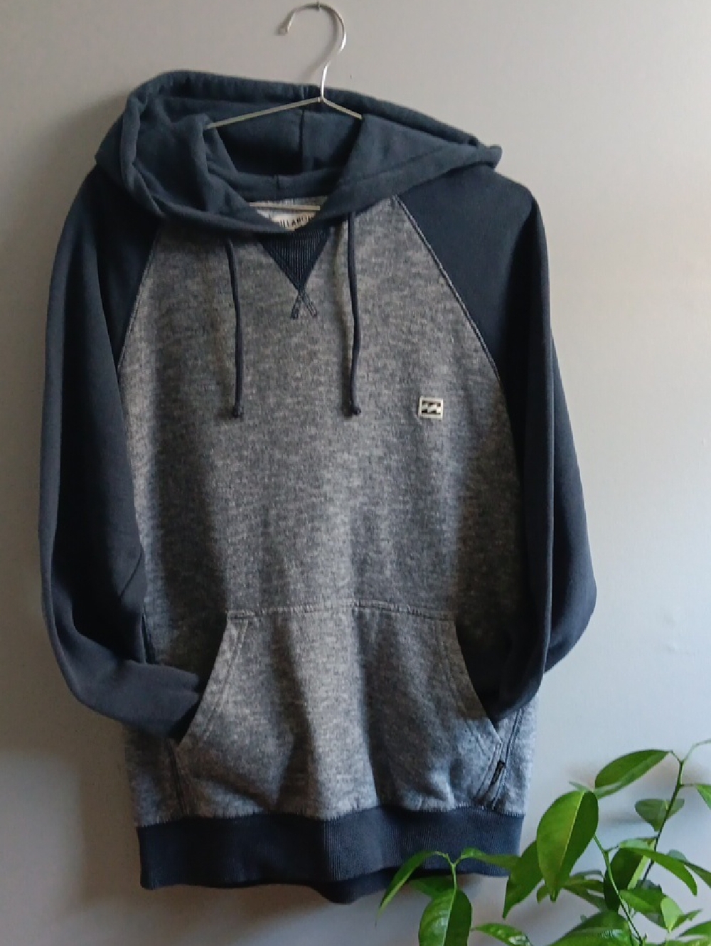 Mens Billabong Blue Raglan Sleeve Sweatshirt Hoodie Kangaroo Pocket - Size M